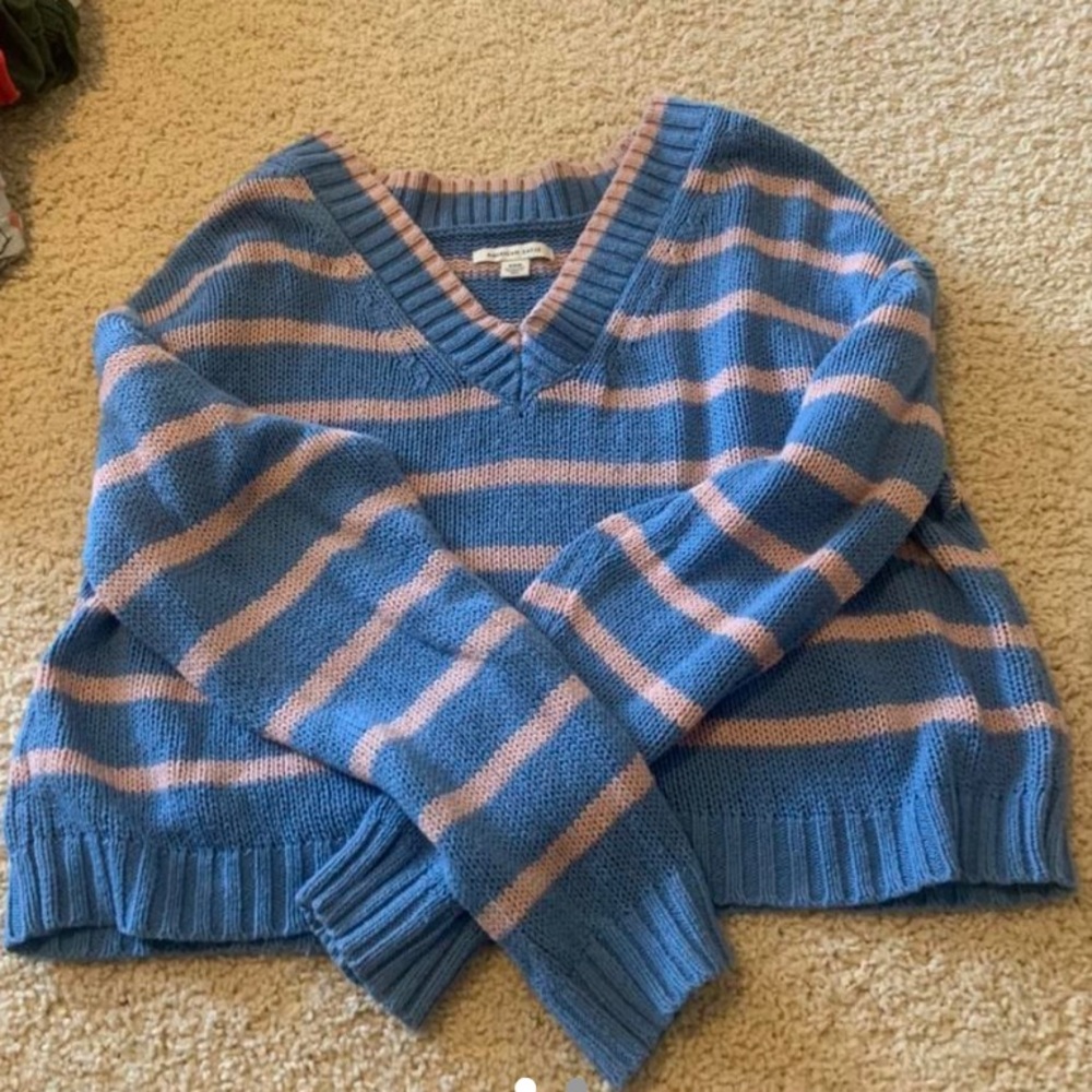American eagle sweater